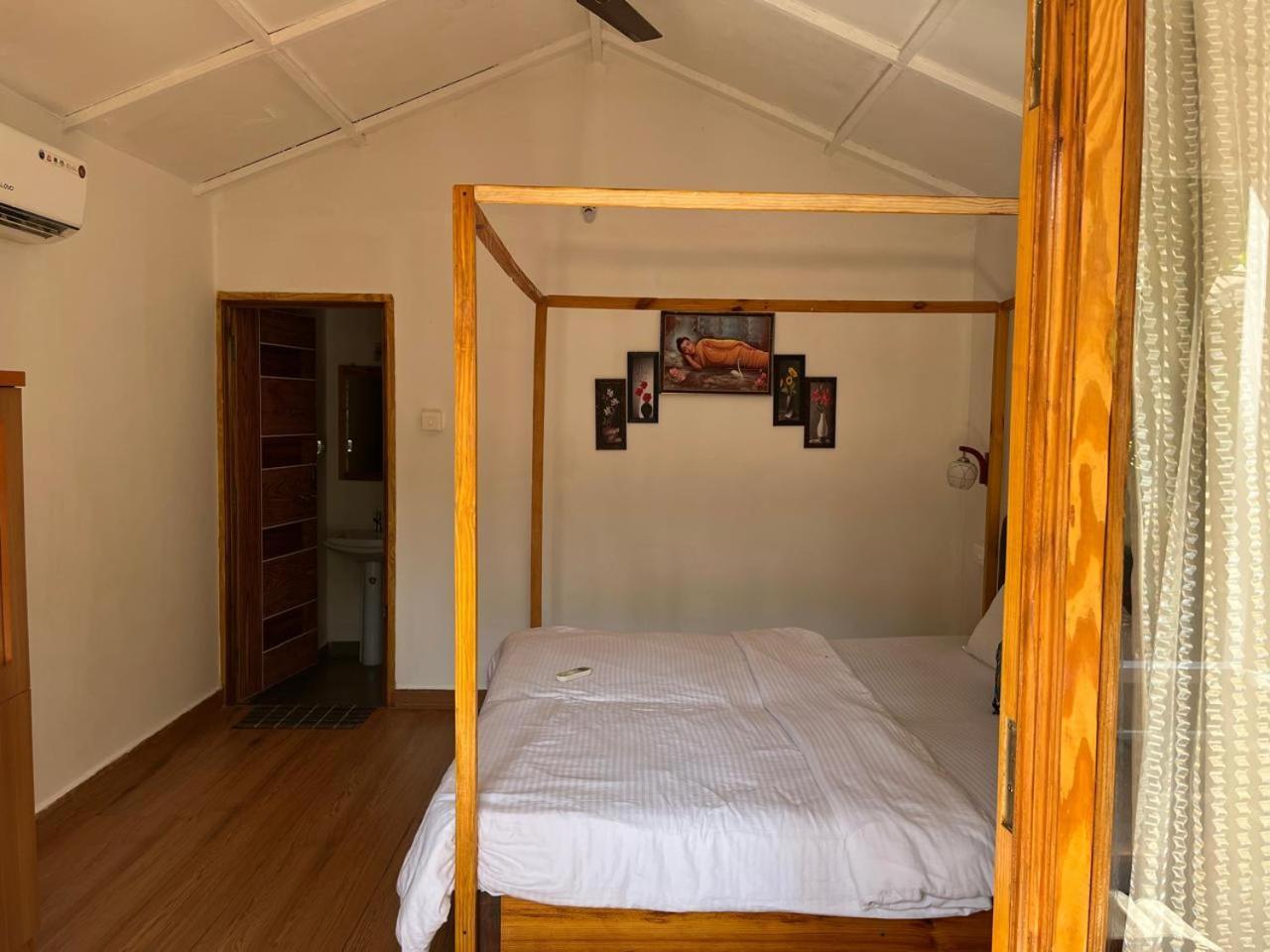 Royal Castle Beach Resort Canacona Zimmer foto
